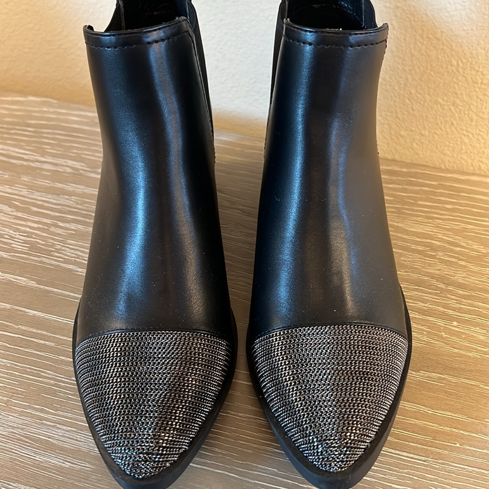 NWOT, Report Zerega Black Vegan Leather Ankle Booties - Picture 3 of 9